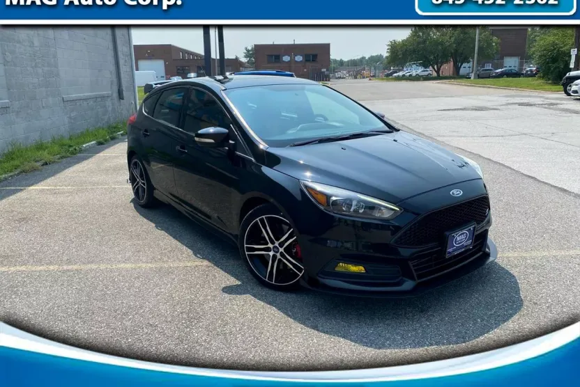 2016 Ford Focus ST photo 1
