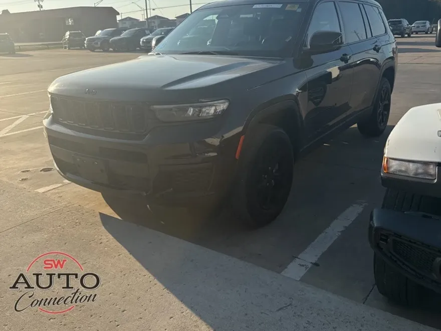 2024 Jeep Grand Cherokee Altitude photo 1