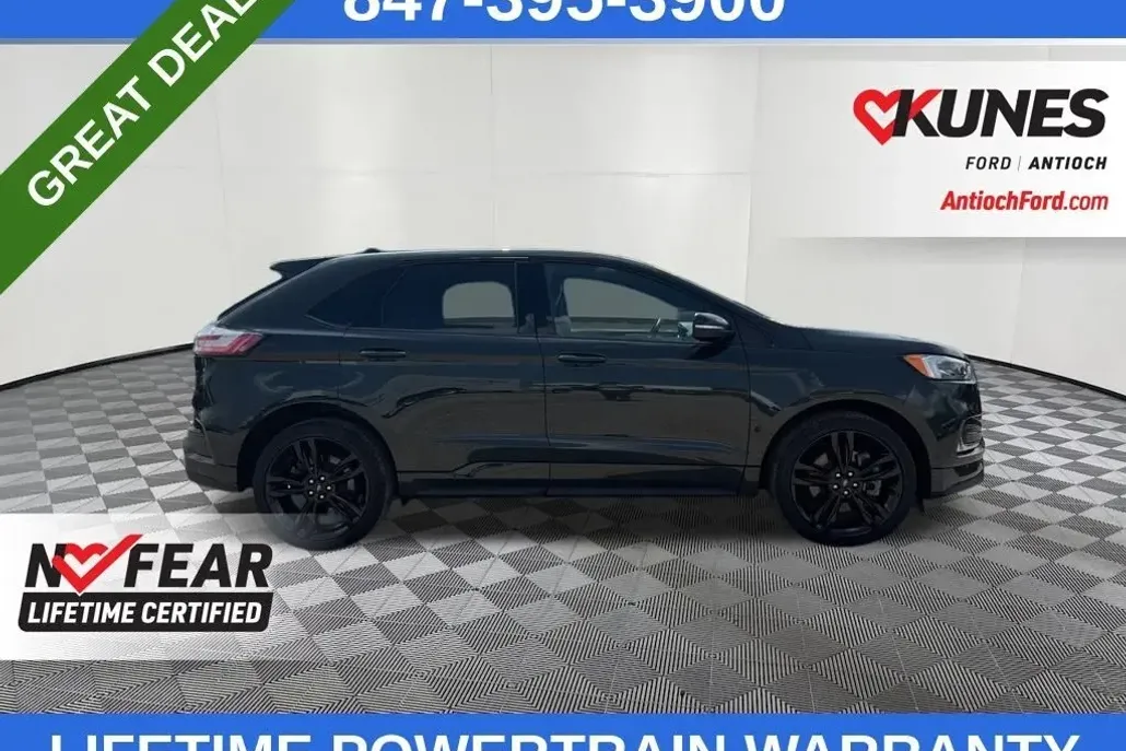 2024 Ford Edge ST photo 1
