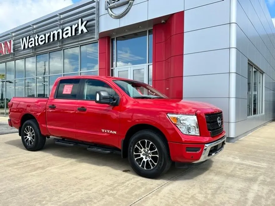 2024 Nissan Titan SV photo 1