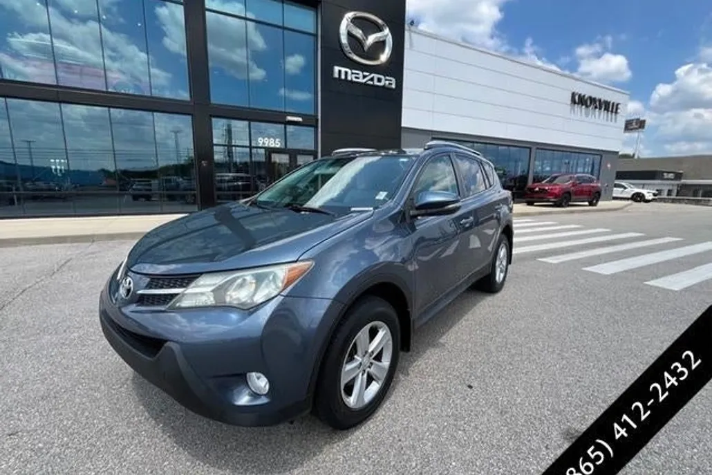 2014 Toyota RAV4 XLE photo 1