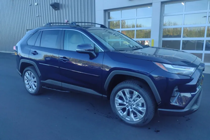 2025 Toyota RAV4 XLE Premium photo 1