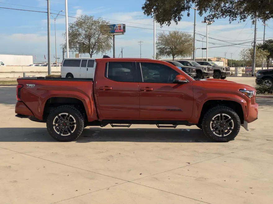 2025 Toyota Tacoma 4x4 TRD Sport photo 1
