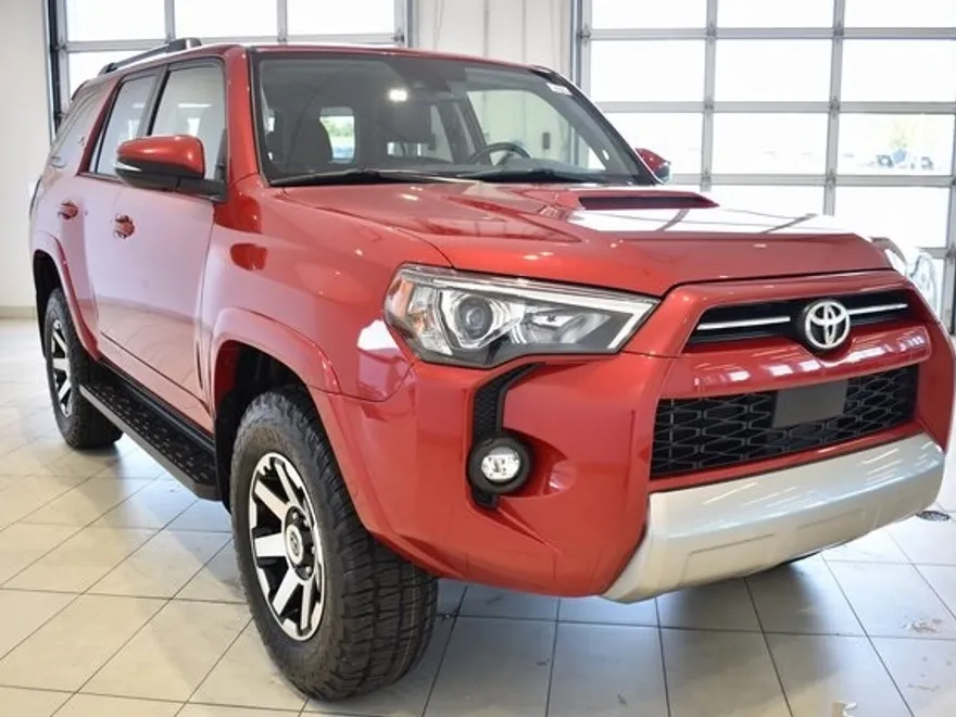 2024 Toyota 4Runner TRD Off-Road Premium photo 1