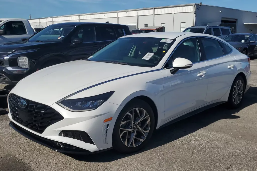 2021 Hyundai Sonata SEL photo 1