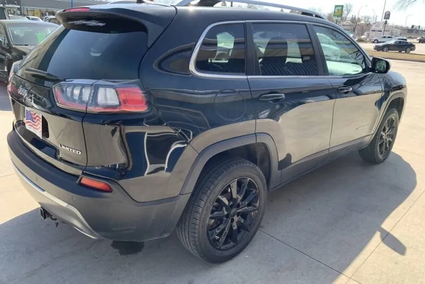 2019 Jeep Cherokee Limited photo 1