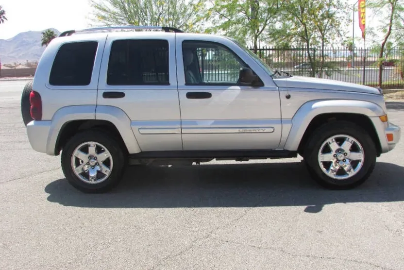 2005 Jeep Liberty Limited photo 1