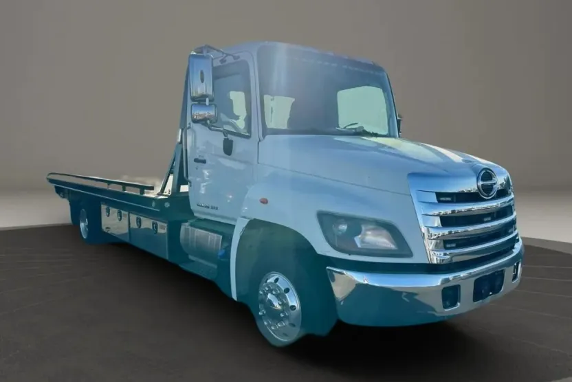 2020 Hino Conventional Type Truck Single Cab photo 1