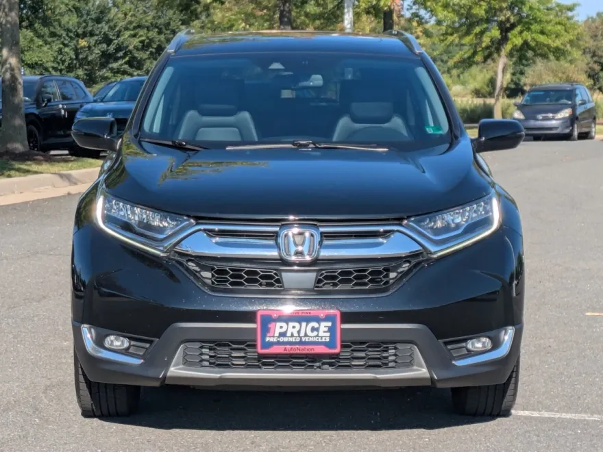 2017 Honda CR-V Touring photo 1