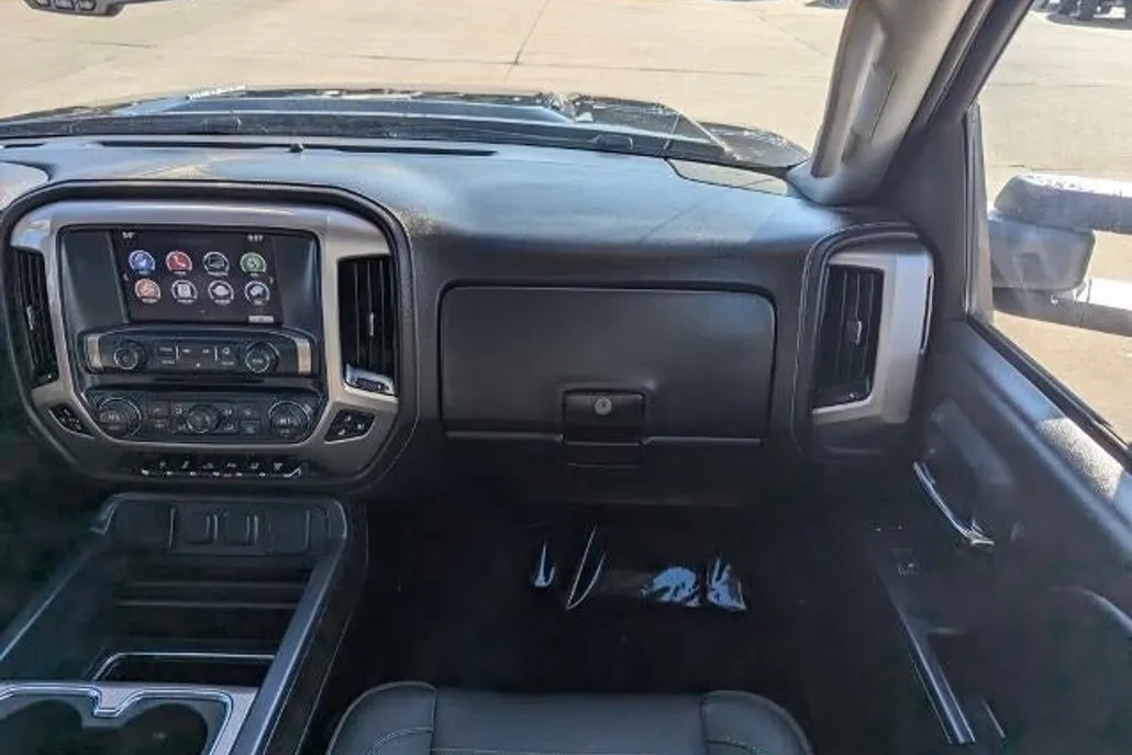 2016 Gmc Sierra 3500 HD Denali photo 1