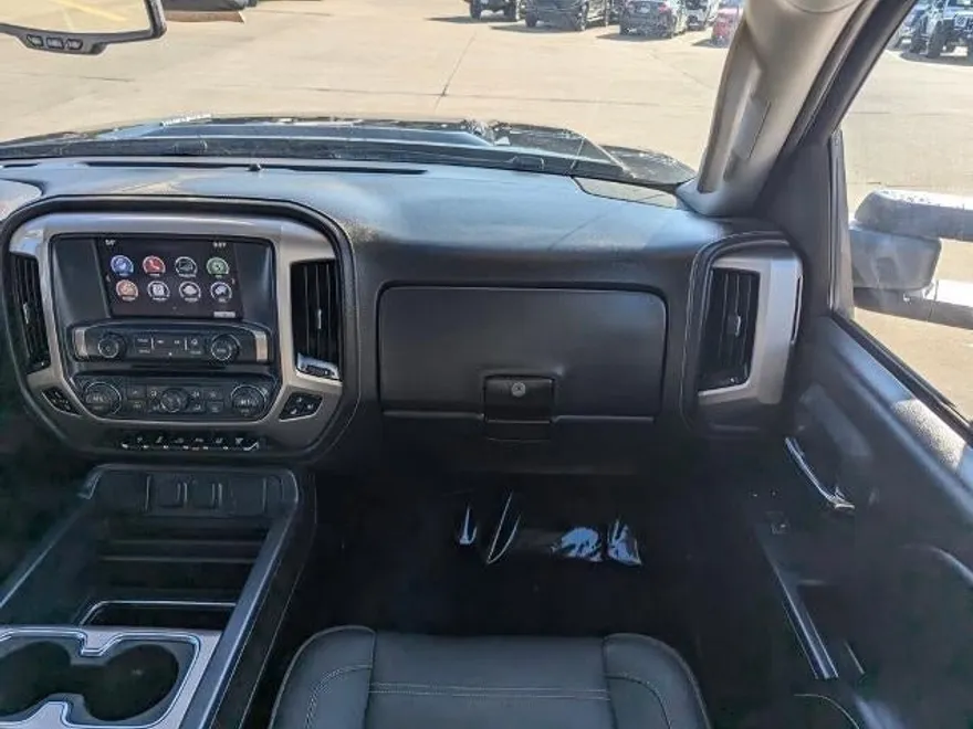 2016 Gmc Sierra 3500 HD Denali photo 1