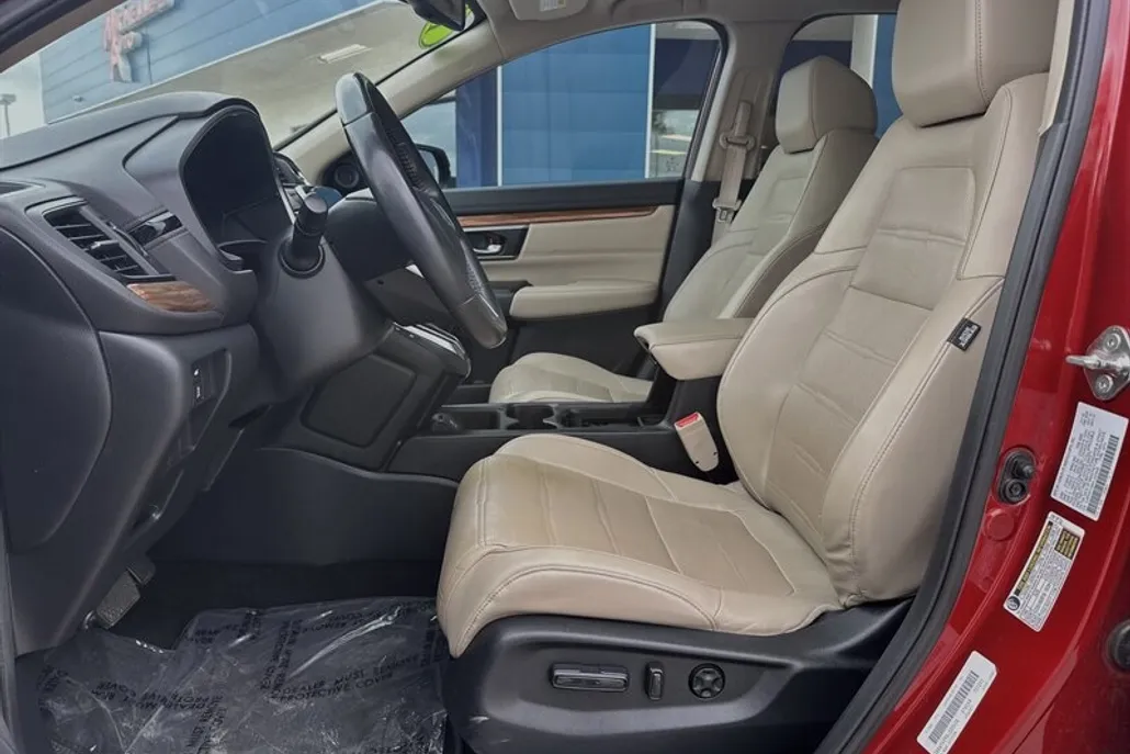2019 Honda CR-V Touring photo 1