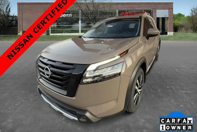 2025 Nissan Pathfinder Platinum photo 1