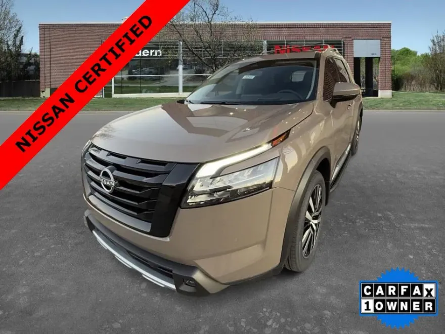 2025 Nissan Pathfinder Platinum photo 1