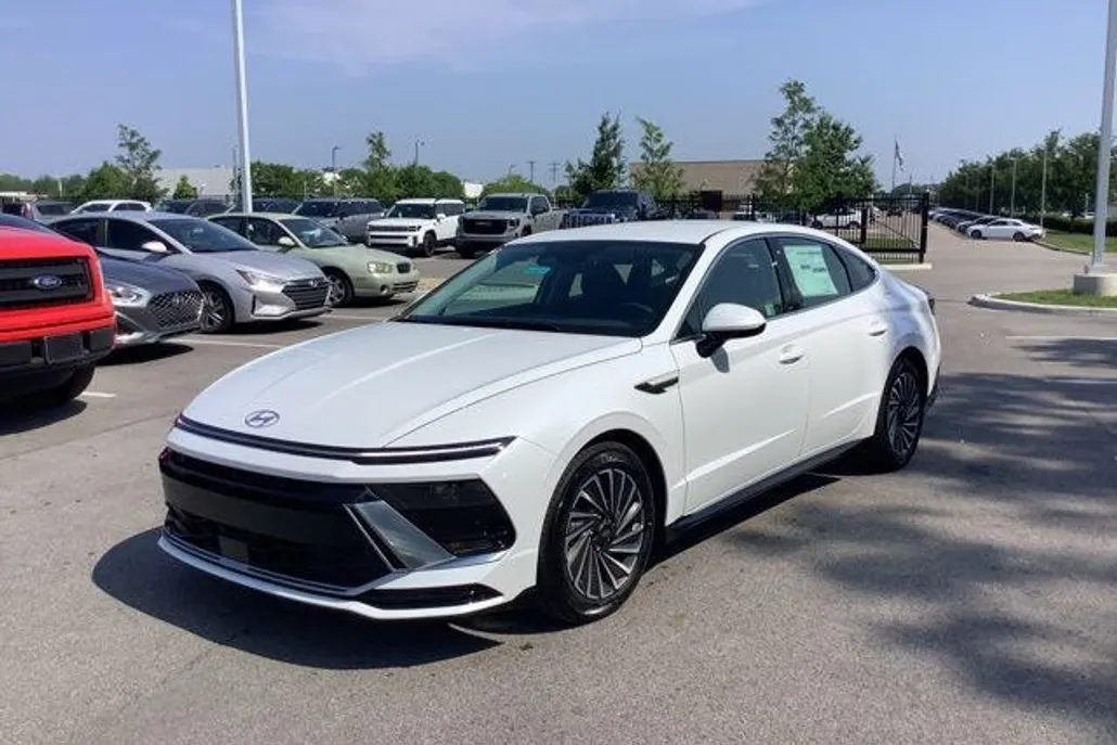 2025 Hyundai Sonata Hybrid SEL photo 1