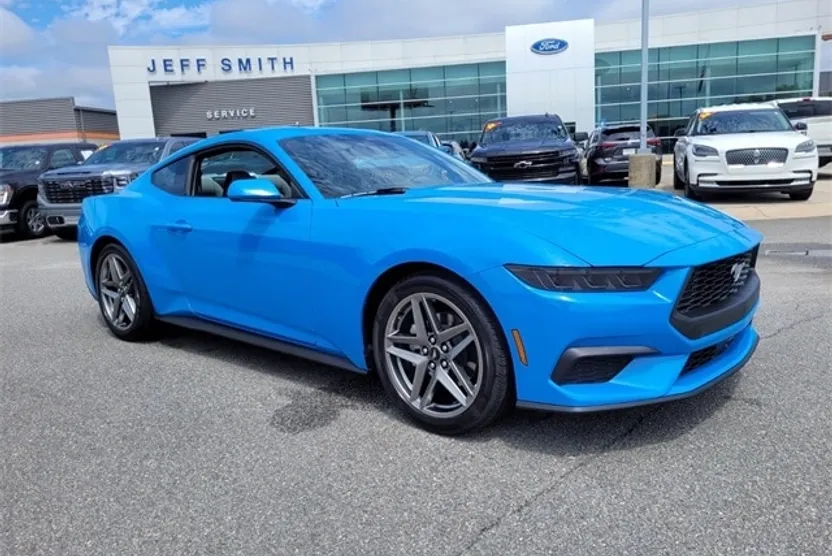 2025 Ford Mustang EcoBoost photo 1