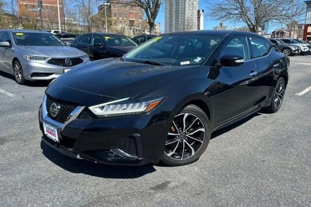 2020 Nissan Maxima SV photo 1
