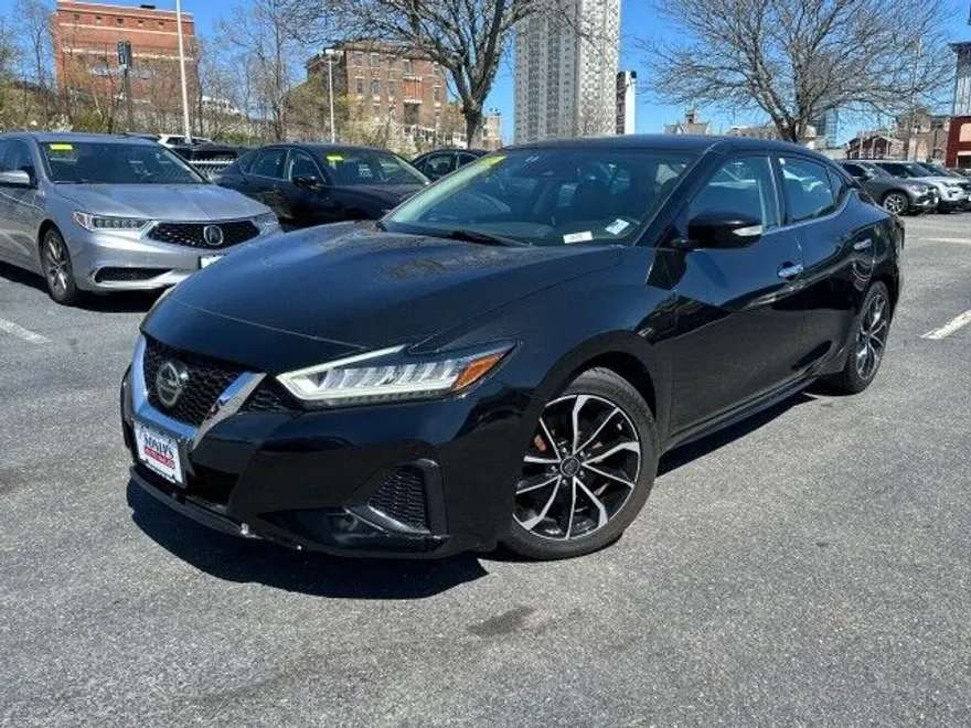 2020 Nissan Maxima SV photo 1