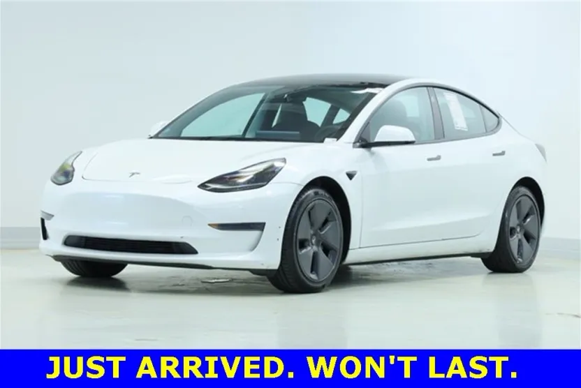 2021 Tesla Model 3 Standard Range Plus photo 1