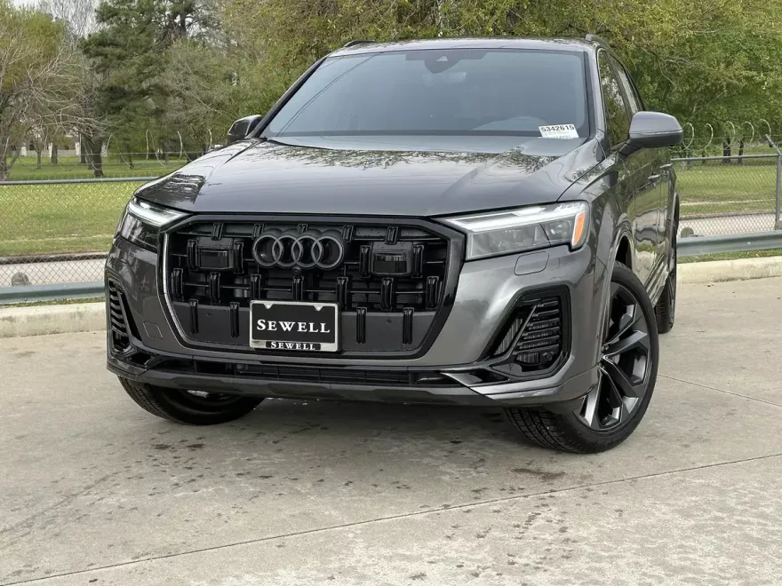 2025 Audi Q7 55 Premium photo 1