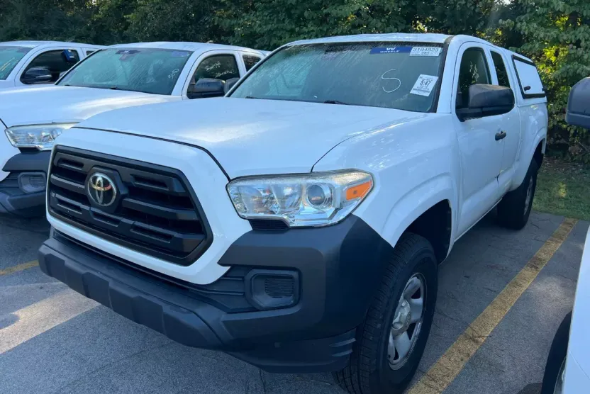 2019 Toyota Tacoma SR5 photo 1