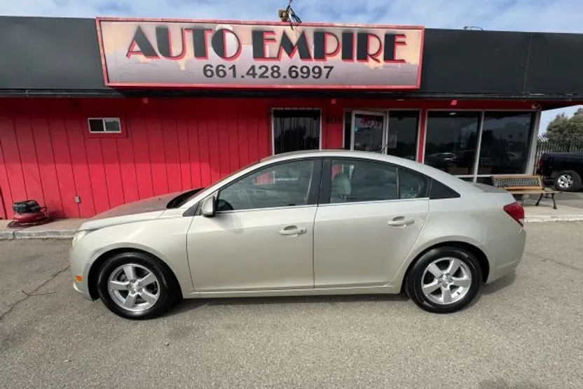 2013 Chevrolet Cruze LT photo 1