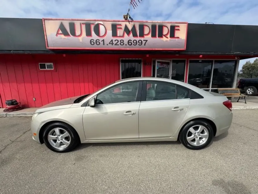 2013 Chevrolet Cruze LT photo 1
