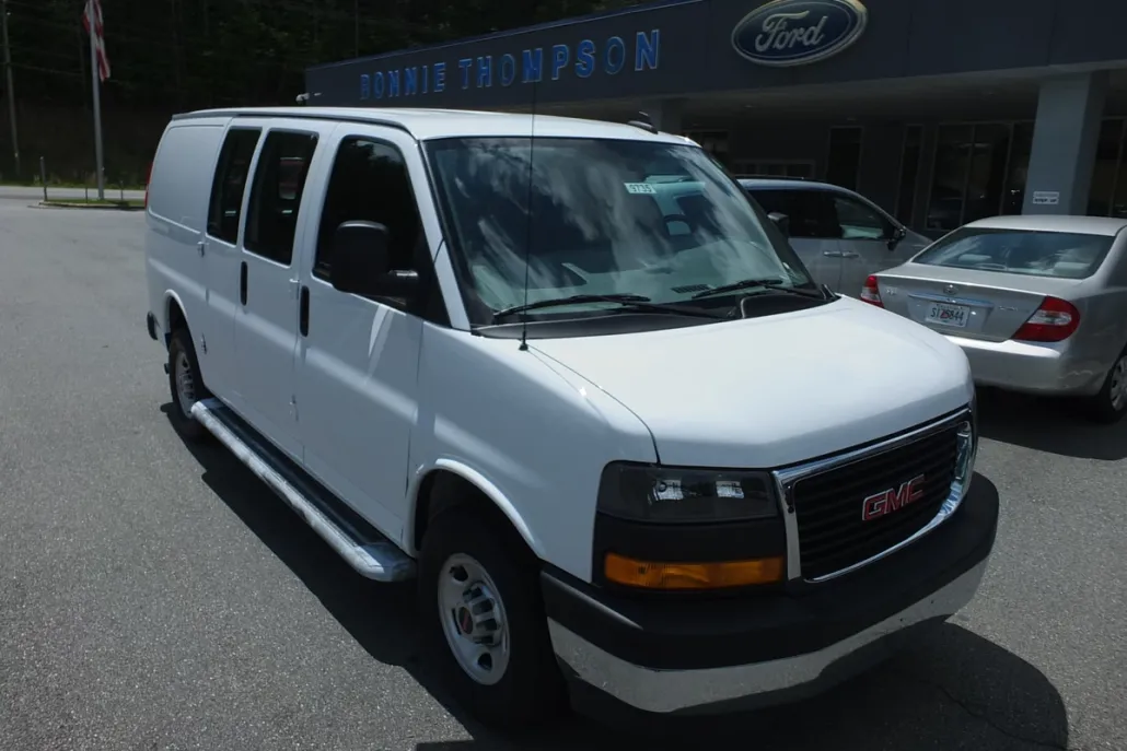 2023 Gmc Savana 2500 Cargo photo 1