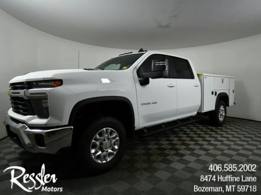 2025 Chevrolet Silverado 3500HD LT photo 1