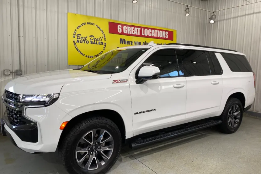 2021 Chevrolet Suburban Z71 photo 1