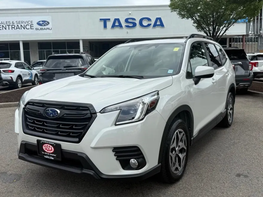 2022 Subaru Forester Premium photo 1