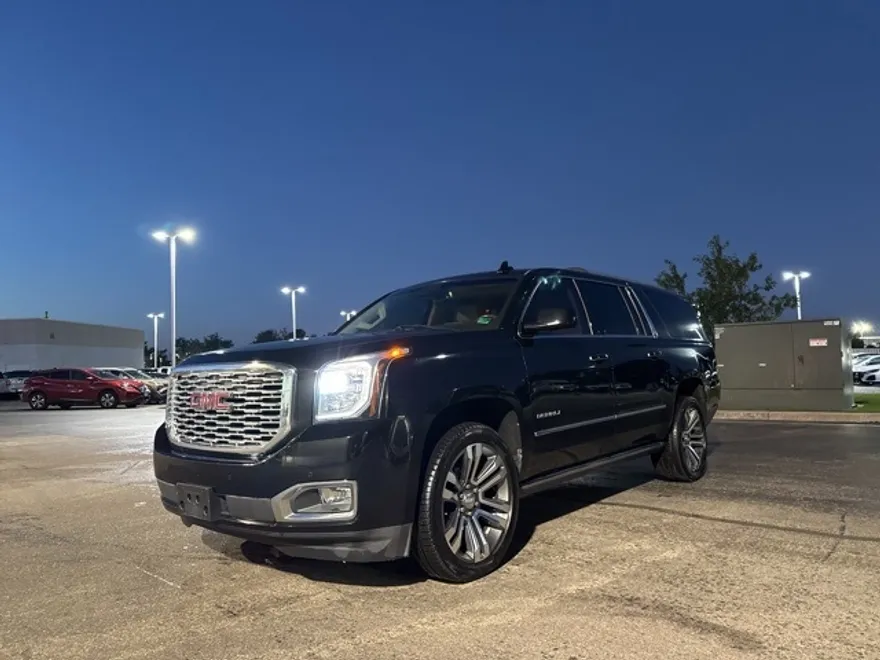 2018 Gmc Yukon XL Denali photo 1