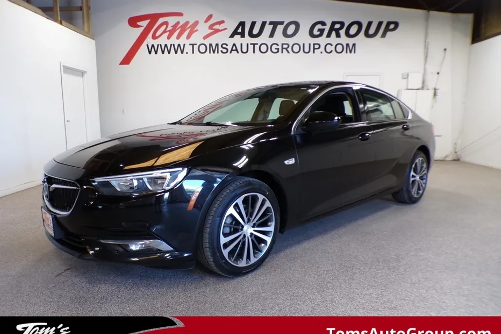 2019 Buick Regal Sportback Preferred II photo 1
