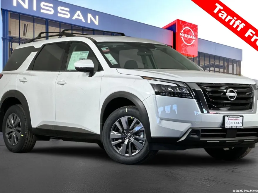 2025 Nissan Pathfinder SV photo 1
