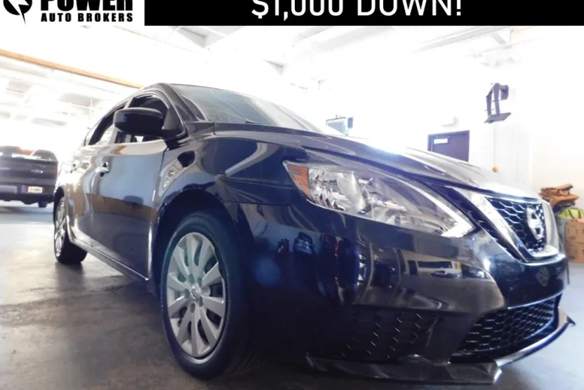 2017 Nissan Sentra S photo 1