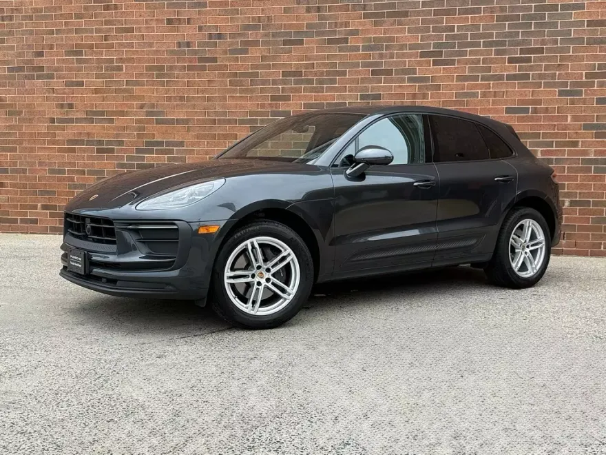 2024 Porsche Macan T photo 1