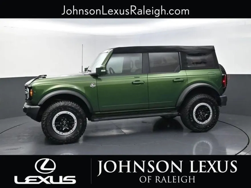 2023 Ford Bronco Outer Banks photo 1