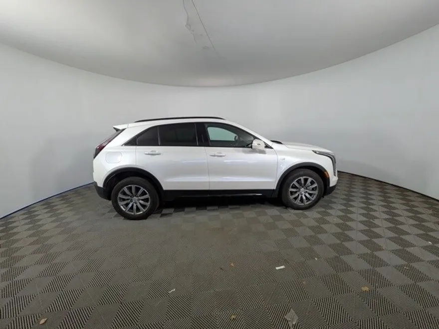 2023 Cadillac XT4 Sport photo 1