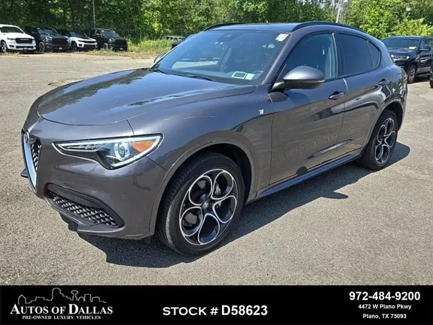 2023 Alfa Romeo Stelvio Ti photo 1