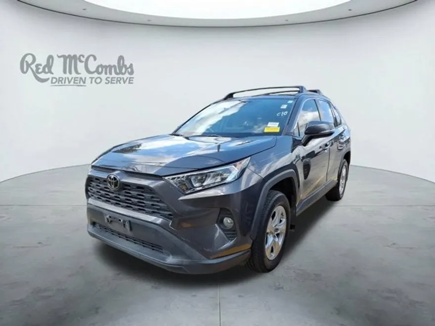 2021 Toyota RAV4 XLE Premium photo 1