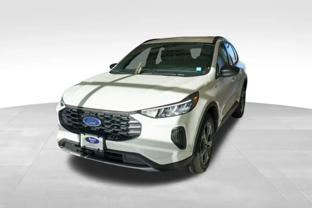 2025 Ford Escape ST-Line photo 1