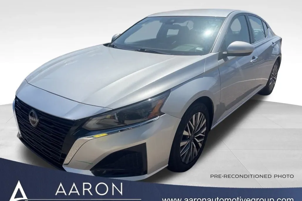 2023 Nissan Altima 2.5 SV photo 1