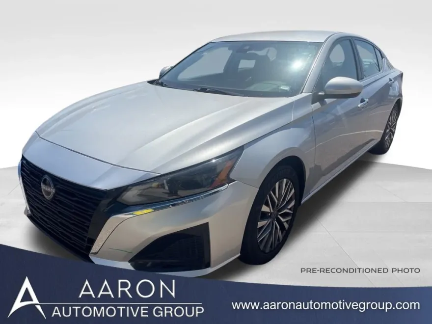 2023 Nissan Altima 2.5 SV photo 1
