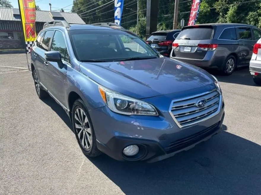 2017 Subaru Outback 3.6R Limited photo 1