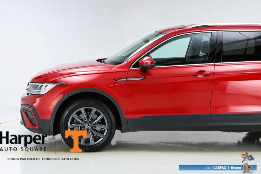 2022 Volkswagen Tiguan SE photo 1