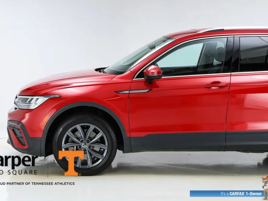 2022 Volkswagen Tiguan SE photo 1
