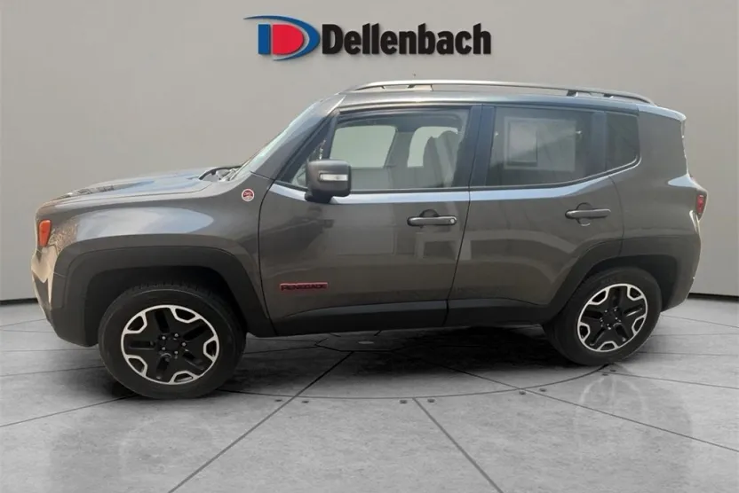 2017 Jeep Renegade Trailhawk photo 1