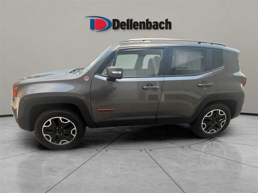2017 Jeep Renegade Trailhawk photo 1