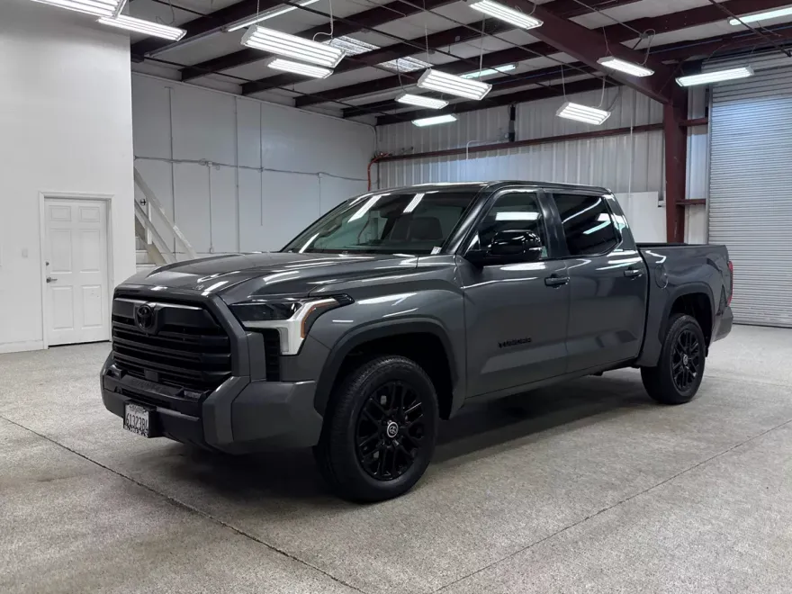 2024 Toyota Tundra Limited photo 1