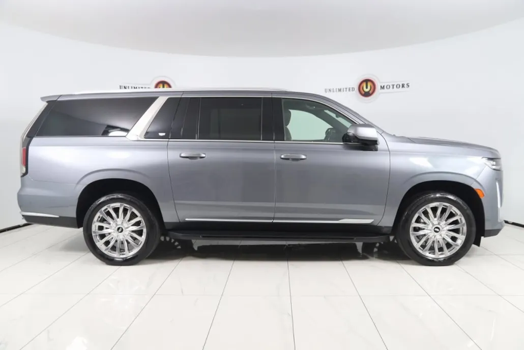 2022 Cadillac Escalade ESV Premium Luxury photo 1